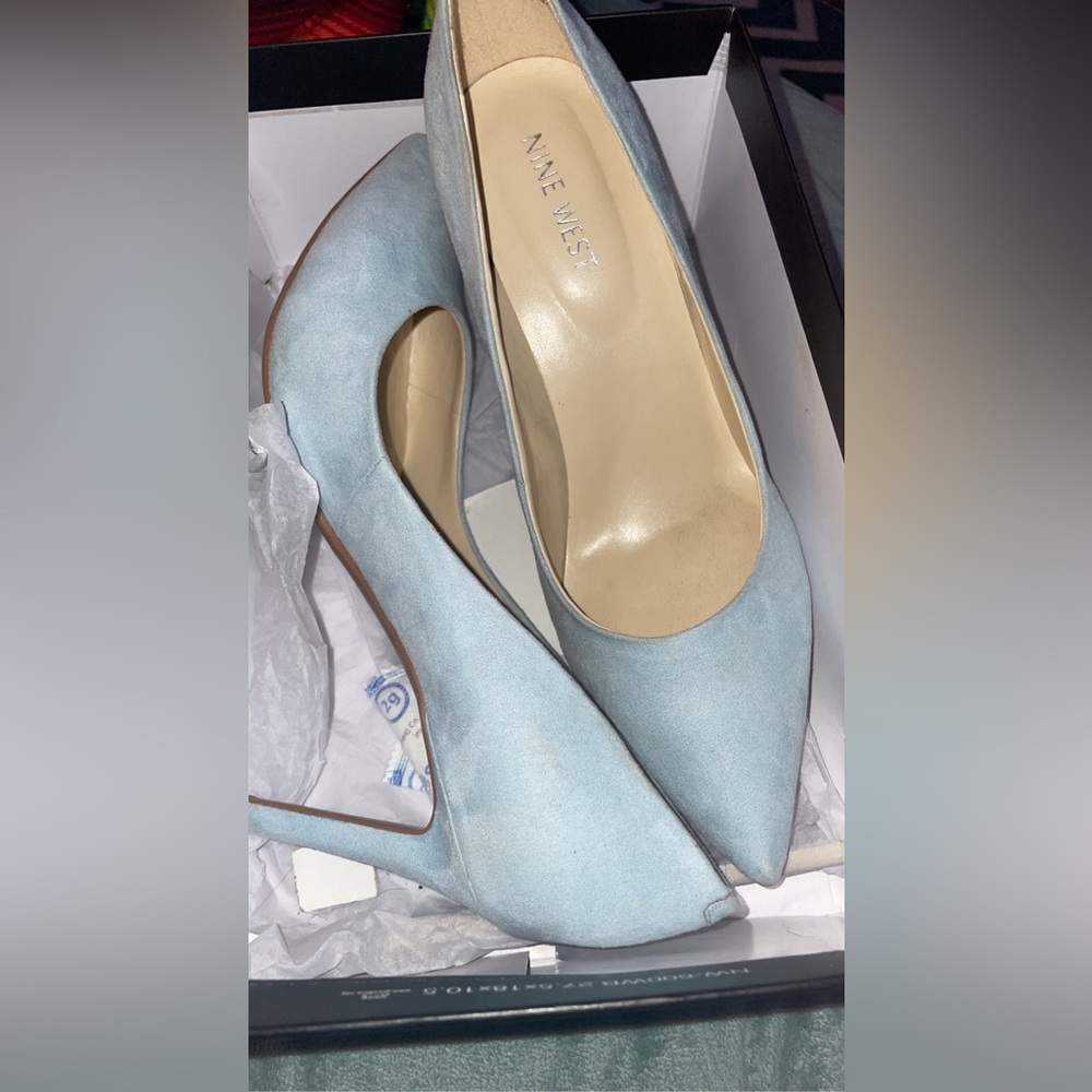 Nine West heels Light blue fabric 8.5 Womens